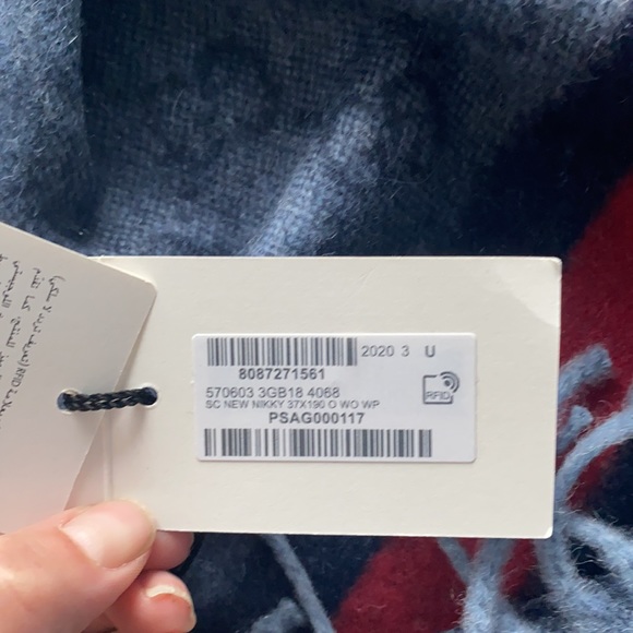 Gucci Nikky Wool Alpaca Zinc Blue Gray Fringe Scarf - Picture 6 of 6